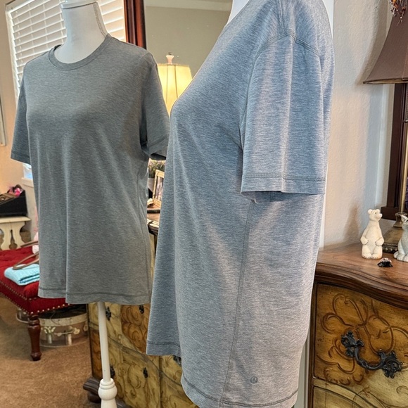 lululemon athletica Classic Gray Short Sleeve Tee - Picture 6 of 8